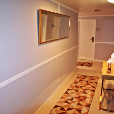 Garden Prince Suites Nocleg ze śniadaniem