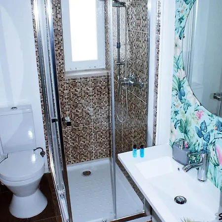 Garden Prince Suites Bed & Breakfast *