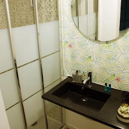 Bed & Breakfast Garden Prince Suites *