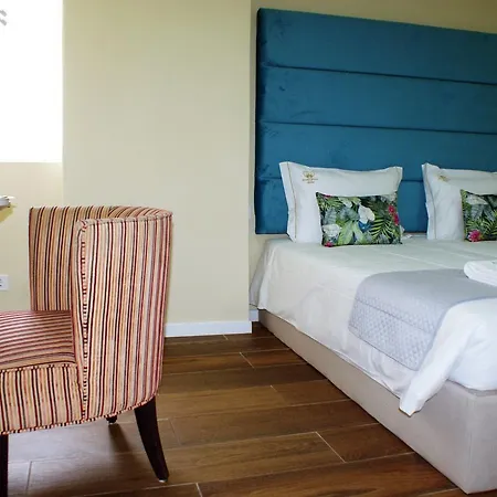 Garden Prince Suites *